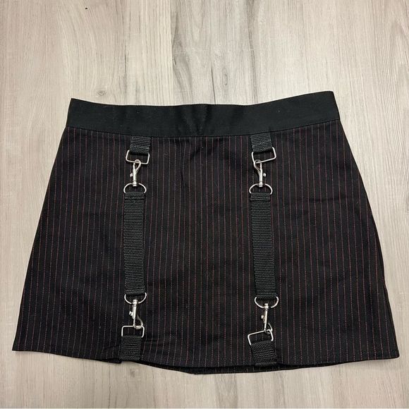 Super Low Fat Dresses & Skirts - NWT vintage Black red pinstripe bondage skirt Super Low Fat for hot topic sz S